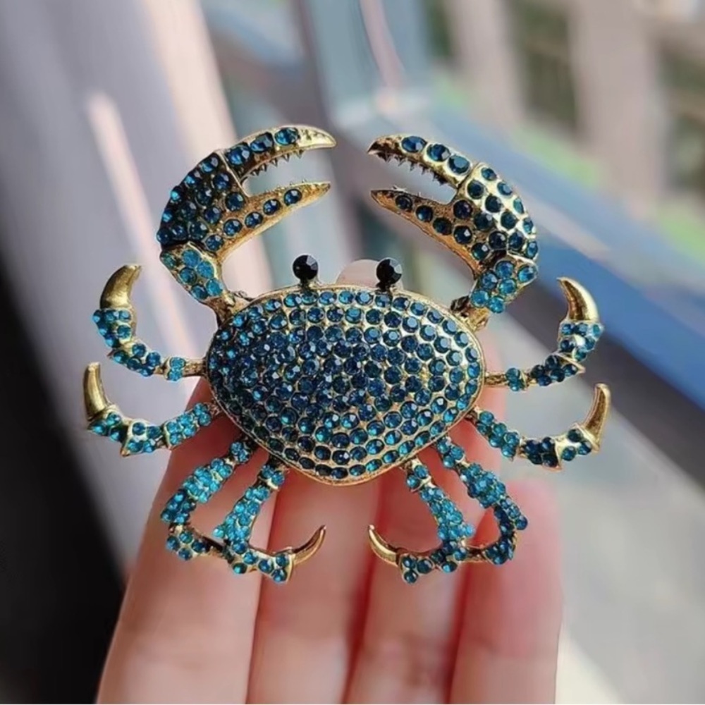 Blue Crystal Crab Brooch | Ocean Animal Pin | Nautical Statement Jewelry